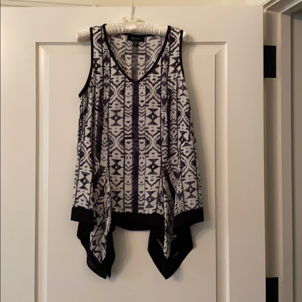 Karen Kane black and white top